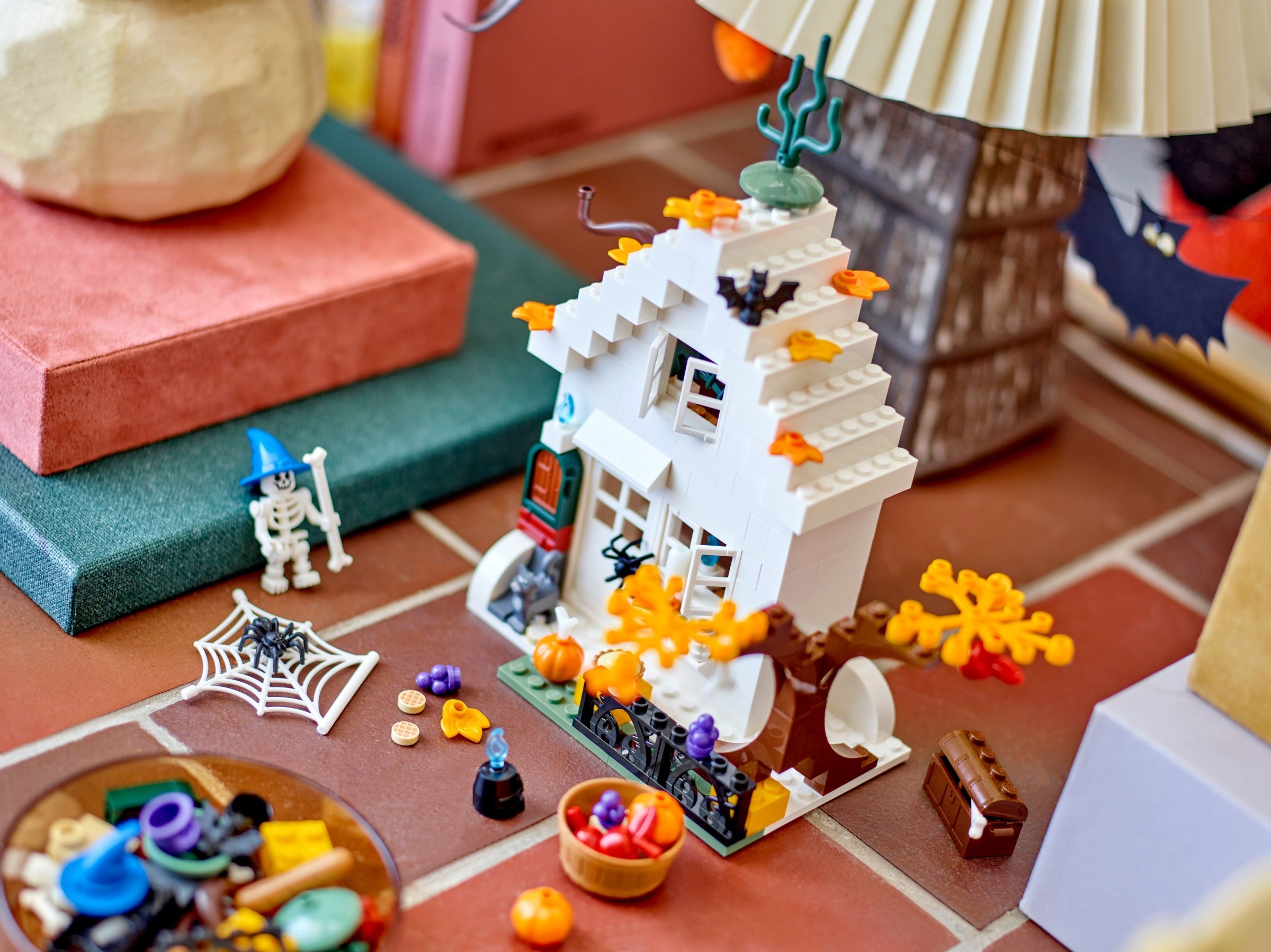 Zdjęcie galerii dla zestawu LEGO Creator 40608 Halloweenowa Frajda - zestaw dodatkowy VIP spaceman