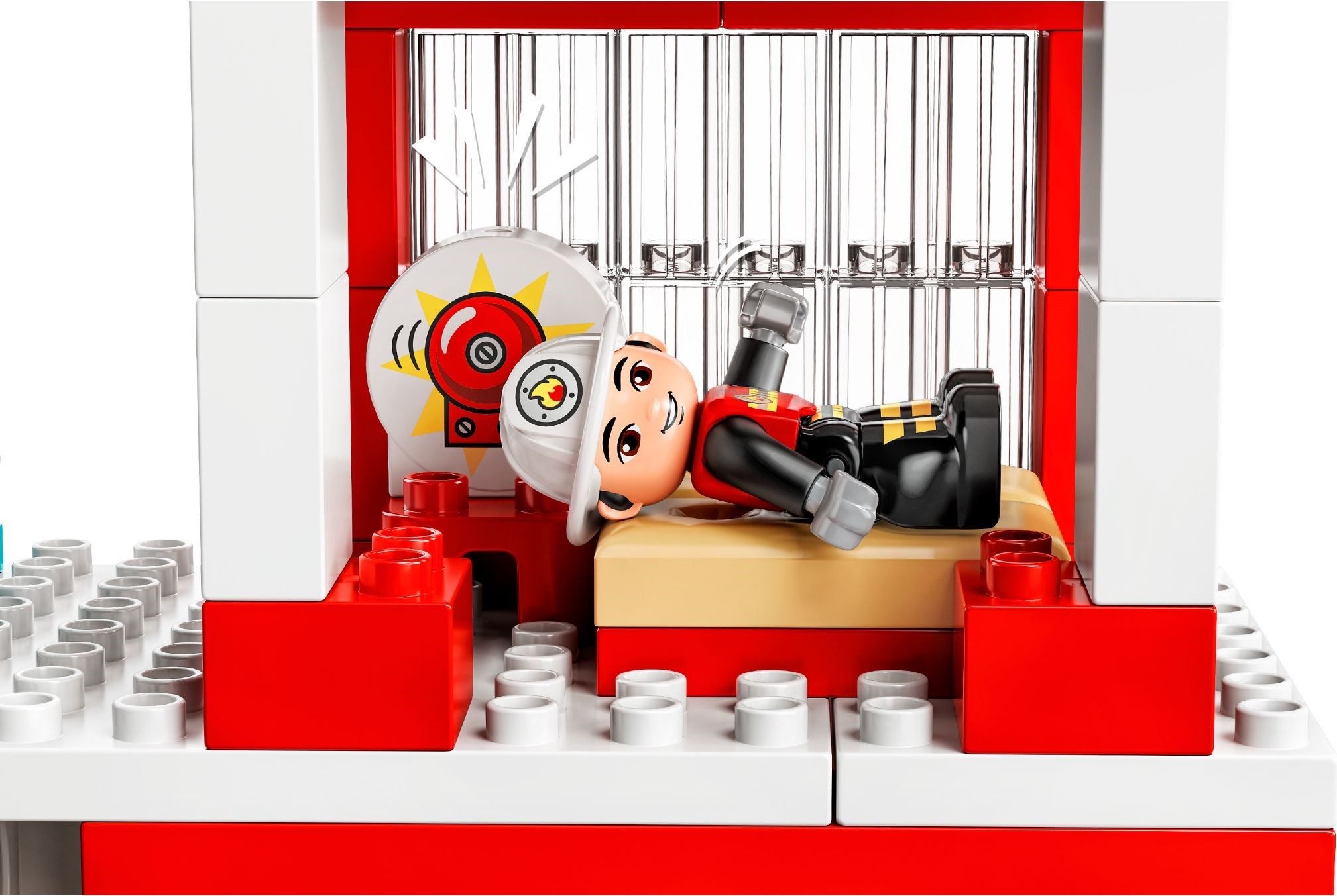 Zdjęcie galerii dla zestawu LEGO Duplo Remiza strażacka i helikopter 10970 straż pożarna strażak